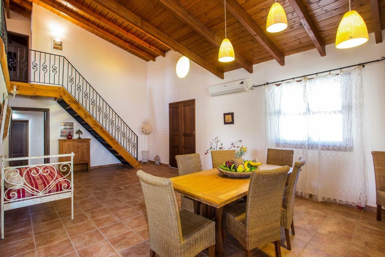 Sunny Countryside Villa - With Private Pool Фалираки Экстерьер фото