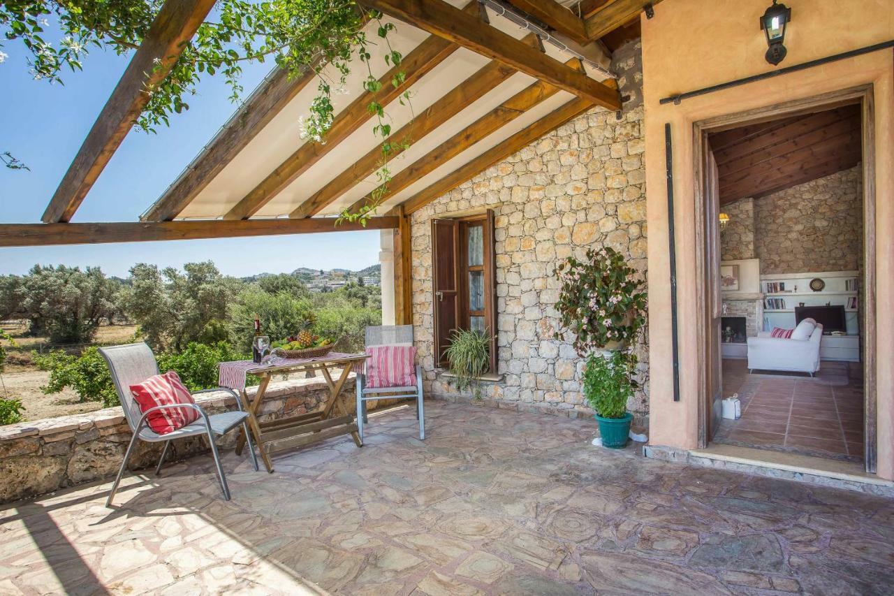 Sunny Countryside Villa - With Private Pool Фалираки Экстерьер фото