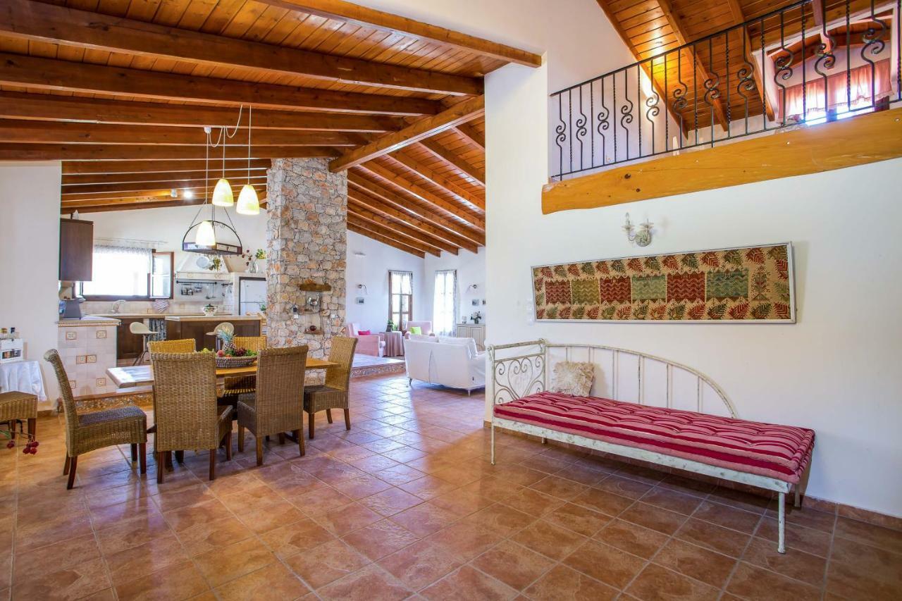 Sunny Countryside Villa - With Private Pool Фалираки Экстерьер фото