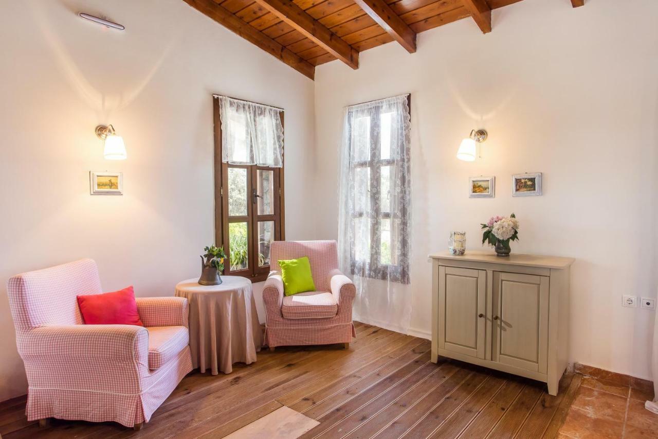Sunny Countryside Villa - With Private Pool Фалираки Экстерьер фото